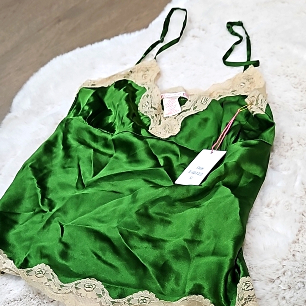 NWT 100% Silk Green Cami by Gold Hawk